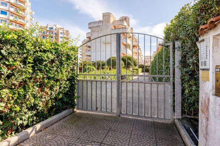 Casa Torvaianica Apartment Екстериор снимка